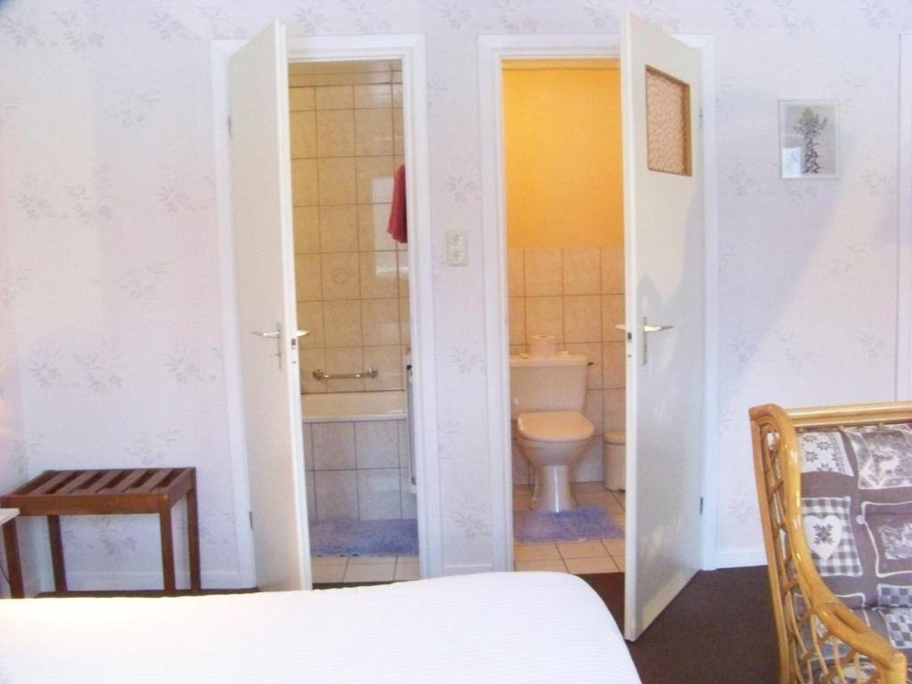 Auberge Le Vieux Moulin Bouillon Rum bild